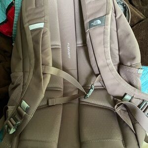 THE NORTH FACE Women's Every Day Jester Laptop Backpack, Deep Taupe/Lavender Fog